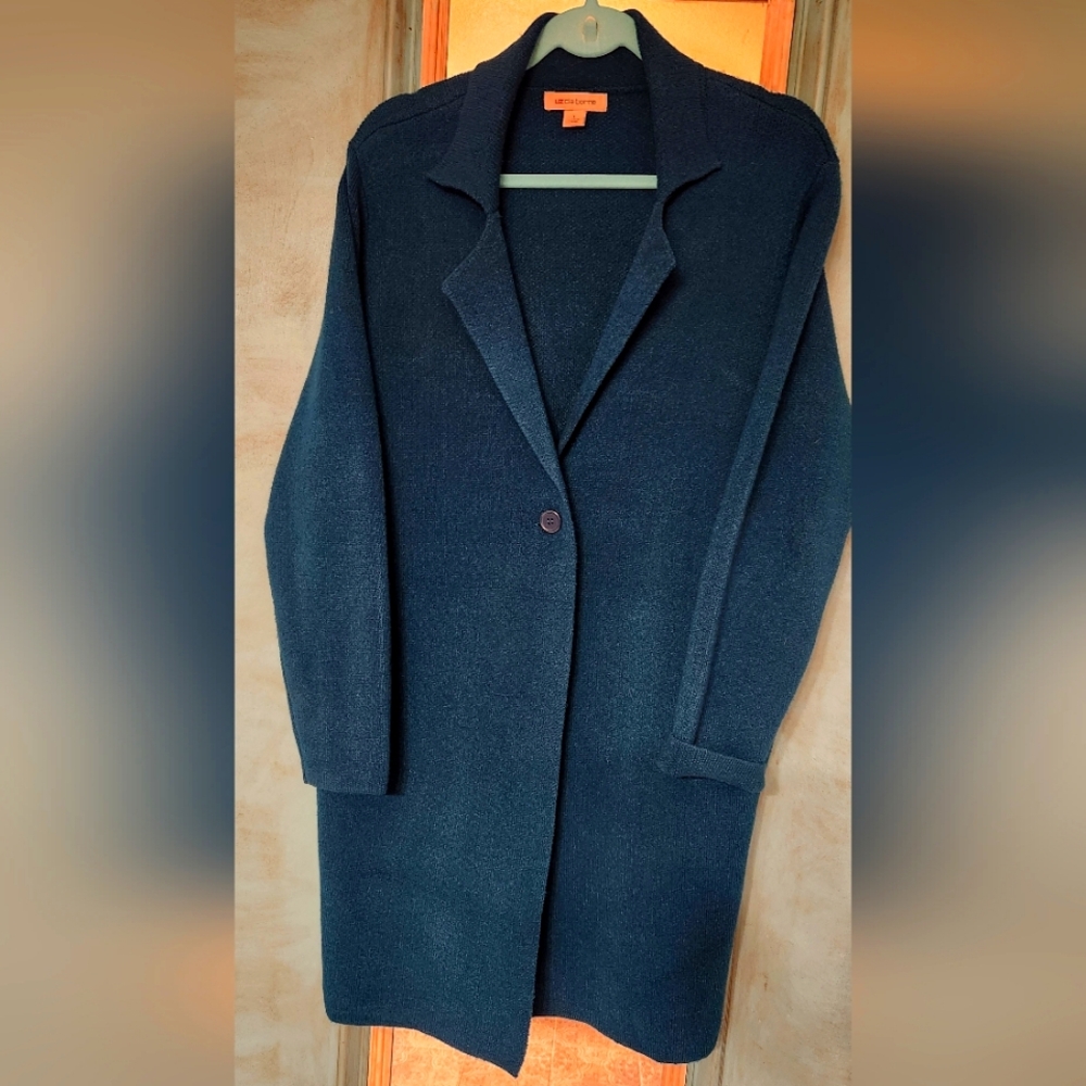 Long sleeve teal sweater with pockets